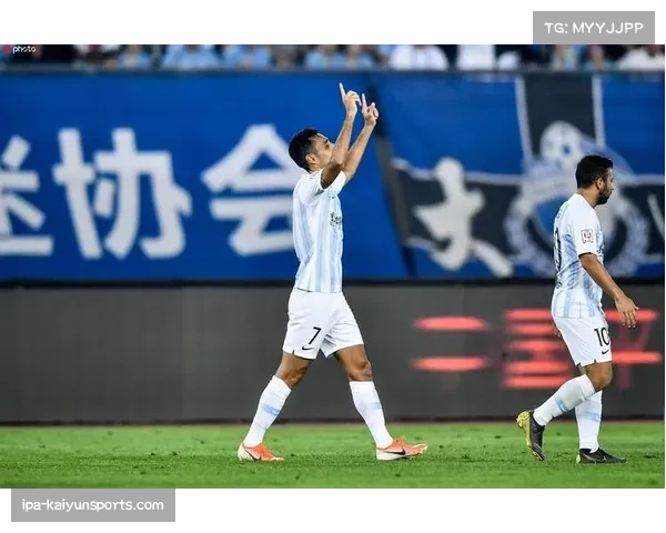 后腰屏障保护防线 争冠球队防守结构对比分析 后腰屏障保护防线 争冠球队防守结构对比分析